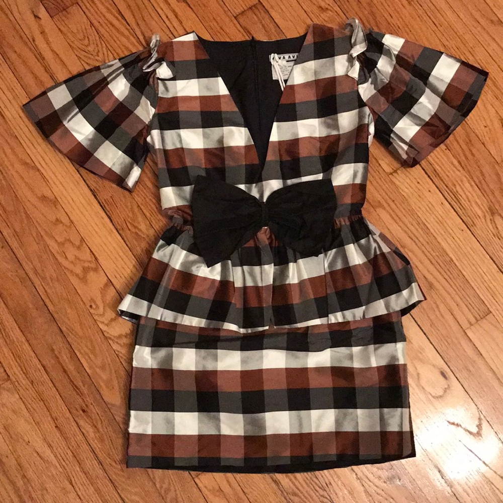 Plaid mini dress with a bow